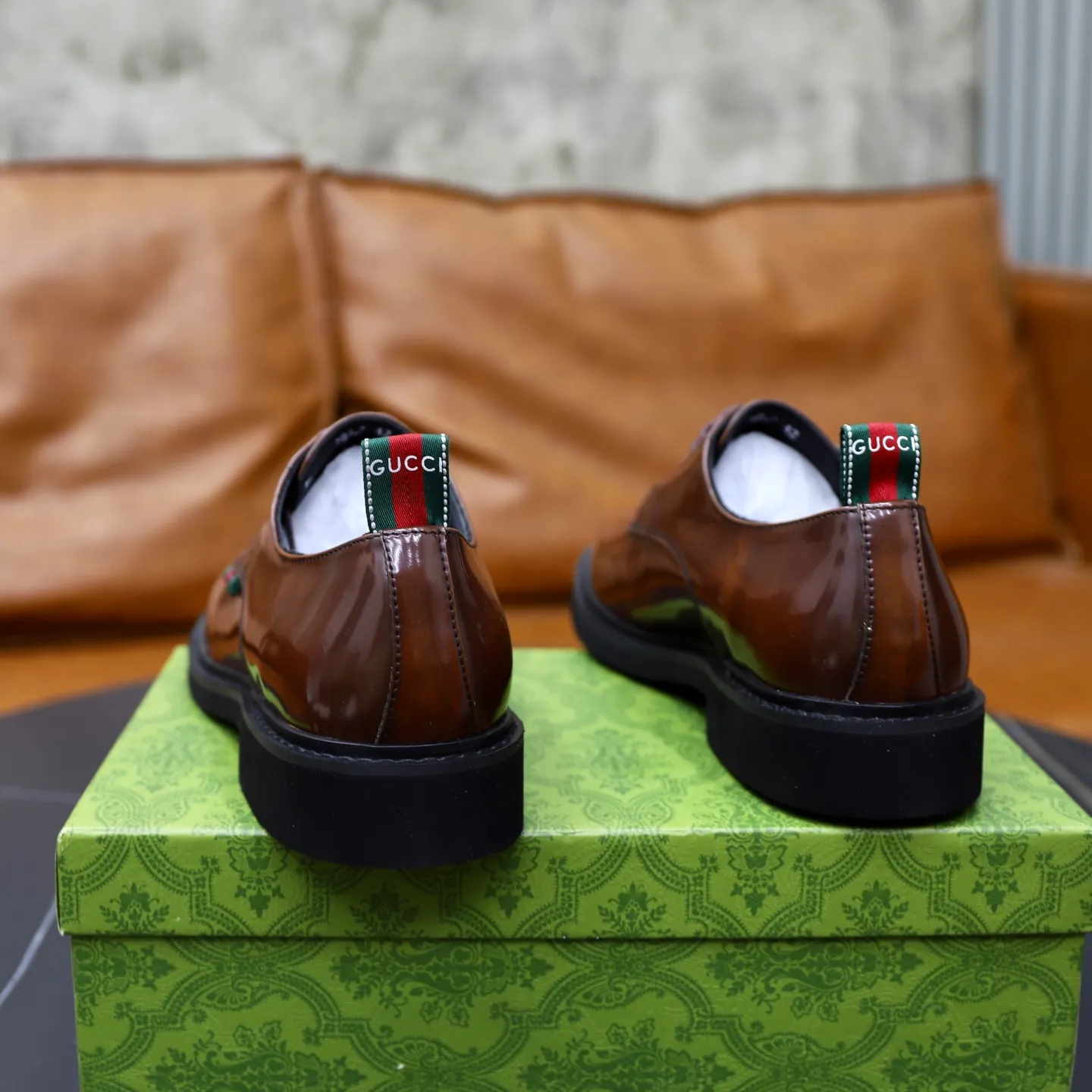 Ex-factory price: 540💰🙅‍♂️🙅‍♂️🙅‍♂️ Brand: GUCCI Standard code: Men's code 38-44 (45 can be customized) Grade: Same style as the official website Original order quality Material: Original cowhide surface Comfortable cowhide lining Original outsole Style category: Men's fashionable casual leather shoes Distinguished big-name luxury elements Top luxury Color: actual picture color